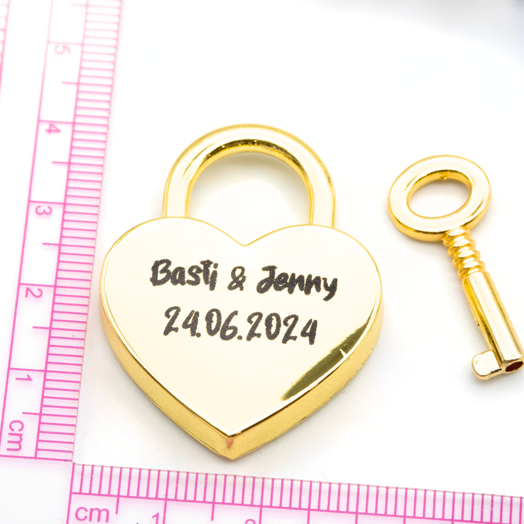 Herz-Liebesschloss klein (gold) mit personalisierter Lasergravur – Das perfekte Geschenk für Verliebte!