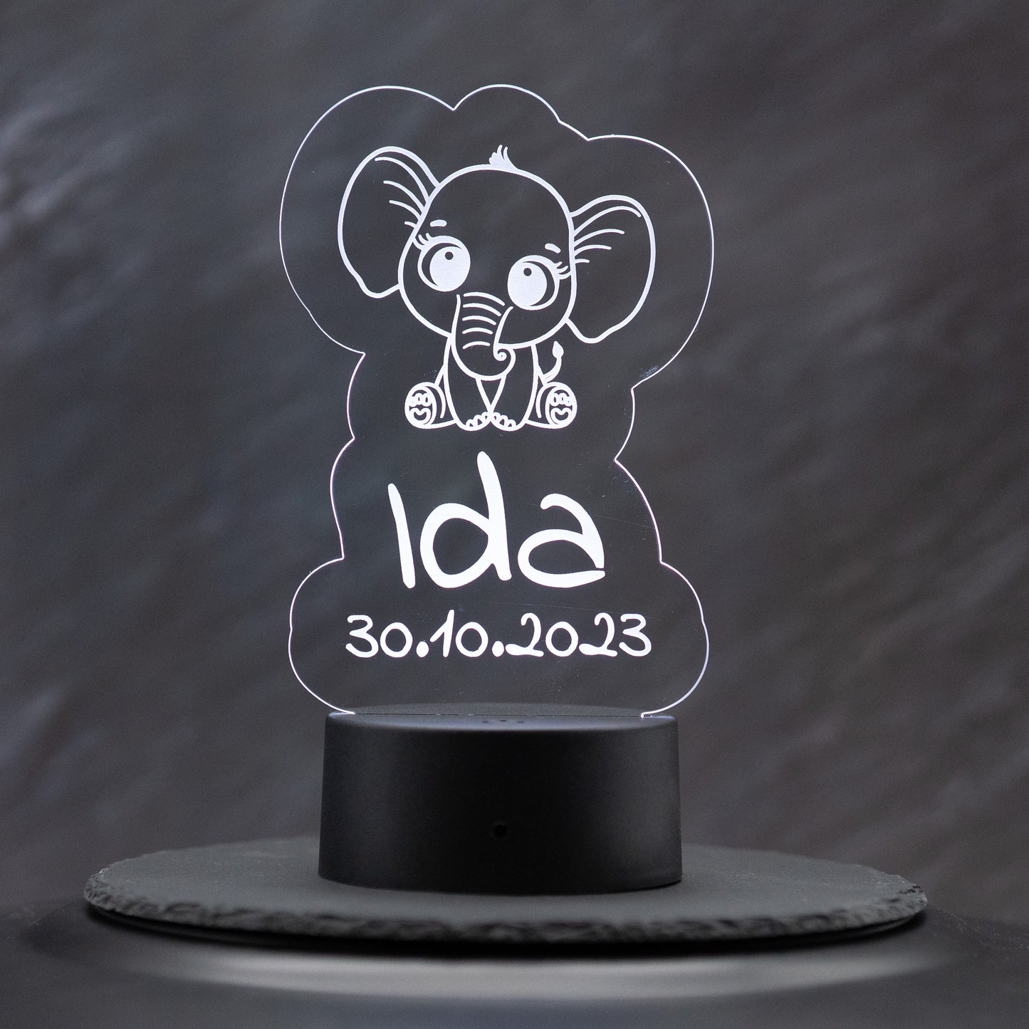 Nachtlicht Baby Tiere mit Name und Datum. Perfektes Geschenk zur Geburt. RGB Beleuchtung mit Fernbedienung. Batterie oder USB betrieben - Lovely Laser Design