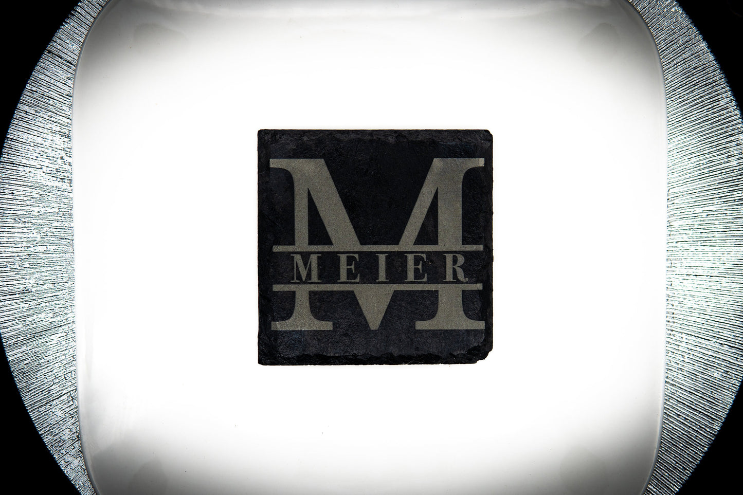 Untersetzer Schiefer Familie mit Monogramm personalisierte Lasergravur Motiv Druckbuchstabe - Lovely Laser Design