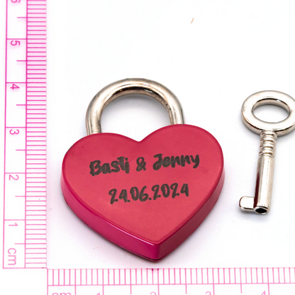 Herz-Liebesschloss klein (pink) mit personalisierter Lasergravur – Das perfekte Geschenk für Verliebte!