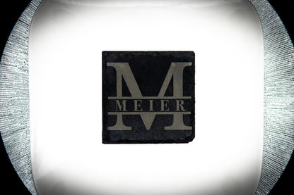 Untersetzer Schiefer Familie mit Monogramm personalisierte Lasergravur Motiv Druckbuchstabe - Lovely Laser Design